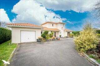  Maison  vendre 6 pices 214 m