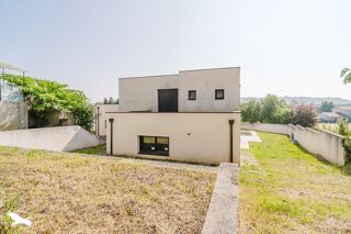  Maison  vendre 6 pices 220 m