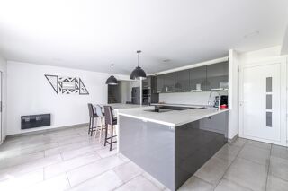  Maison  vendre 6 pices 192 m