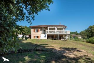  Maison  vendre 7 pices 222 m