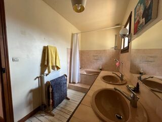  Maison  vendre 5 pices 215 m