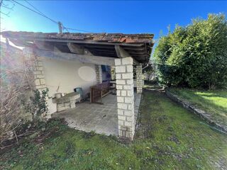  Maison  vendre 9 pices 333 m