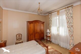  Maison  vendre 6 pices 201 m