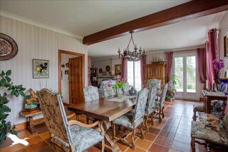  Maison  vendre 9 pices 211 m