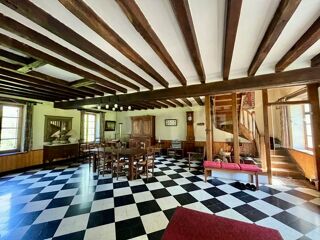  Maison  vendre 11 pices 401 m