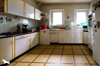  Maison  vendre 8 pices 190 m