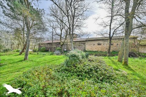   Corps de Ferme de 5 pices principales Maison - 5 pice(s) - 228 m