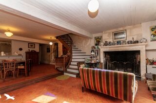  Maison  vendre 9 pices 262 m