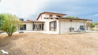  Maison  vendre 8 pices 256 m