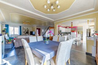  Maison  vendre 7 pices 218 m