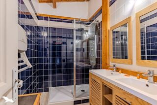  Maison  vendre 8 pices 228 m