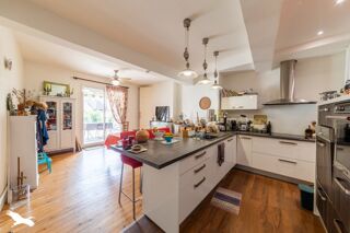  Maison  vendre 5 pices 241 m