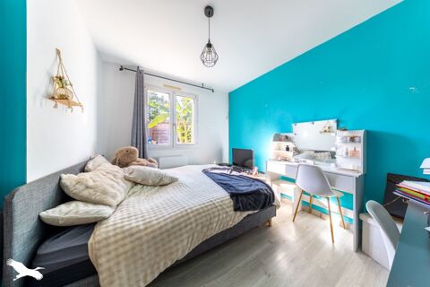   Traditionnelle de 4 pices principales Maison - 4 pice(s) - 92 m