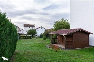  Maison  vendre 8 pices 165 m