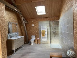  Maison  vendre 4 pices 242 m