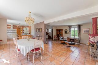  Maison  vendre 7 pices 201 m