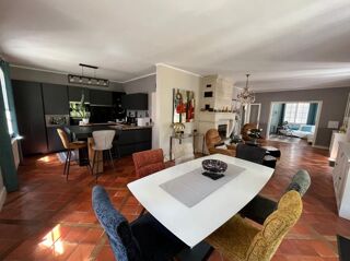  Maison  vendre 6 pices 165 m