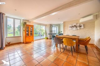  Maison  vendre 8 pices 190 m