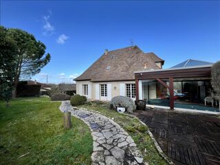  Maison  vendre 11 pices 300 m