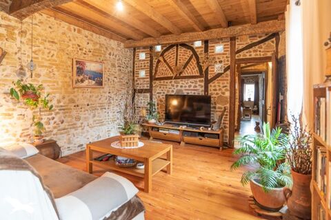   Maison de bourg de 5 pices principales Maison - 5 pice(s) - 136 m