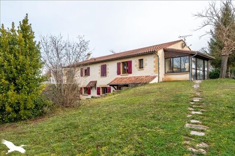   Pavillon de 11 pices principales Maison - 11 pice(s) - 390 m