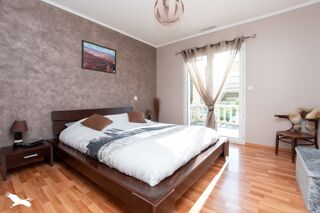  Maison  vendre 6 pices 183 m