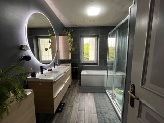  Maison  vendre 8 pices 222 m