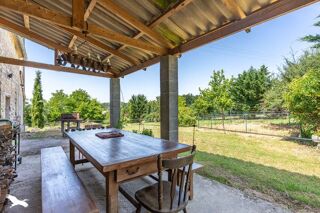  Maison  vendre 4 pices 236 m