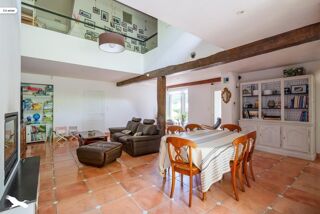  Maison  vendre 7 pices 241 m