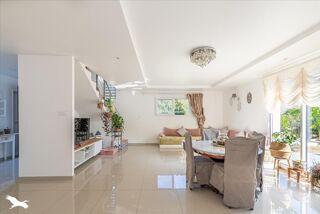  Maison  vendre 6 pices 174 m