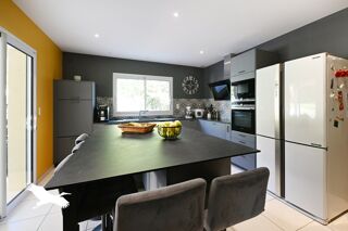  Maison  vendre 7 pices 194 m