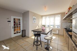  Maison  vendre 9 pices 231 m