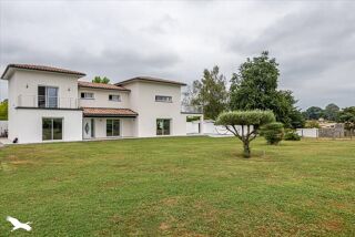  Maison  vendre 6 pices 192 m