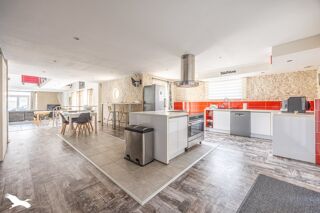  Maison  vendre 6 pices 220 m