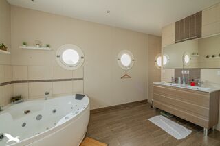  Maison  vendre 6 pices 175 m