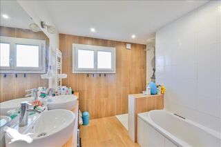  Maison  vendre 5 pices 135 m