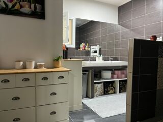  Immeuble  vendre 244 m