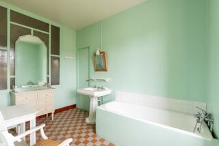  Maison  vendre 12 pices 393 m