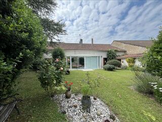  Maison  vendre 8 pices 245 m