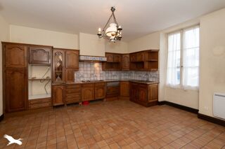  Maison  vendre 7 pices 215 m