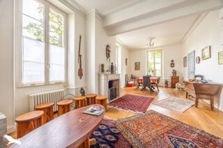 Maison  vendre 8 pices 241 m