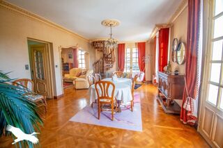  Maison  vendre 6 pices 215 m