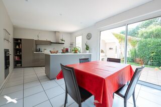  Maison  vendre 8 pices 180 m