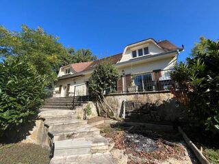  Maison  vendre 9 pices 240 m