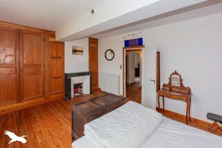  Maison  vendre 9 pices 230 m