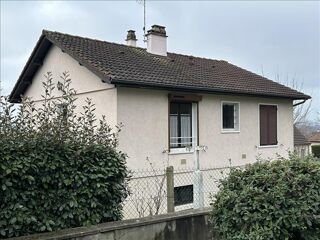  Maison  vendre 3 pices 60 m St amand montrond