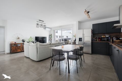   Appartement de 3 pi�ces principales Appartement - 3 pi�ce(s) - 73 m�