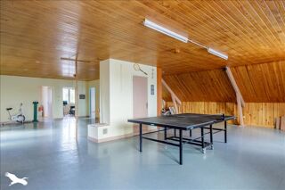  Maison  vendre 8 pices 362 m