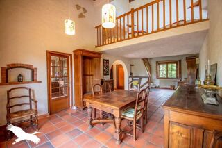  Maison  vendre 9 pices 220 m