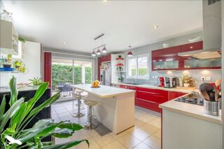  Maison  vendre 6 pices 214 m